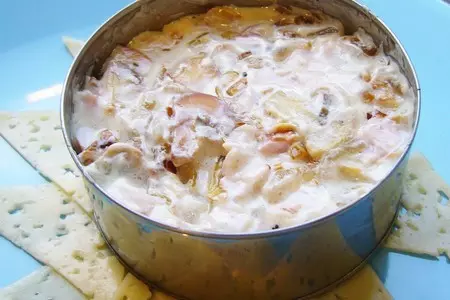 Теплый салат с шампиньонами "дружеская встреча": шаг 6
