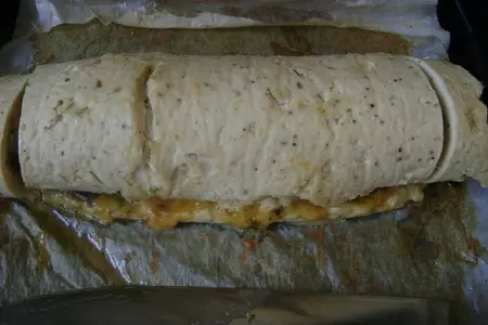Куриный рулет с грибной начинкой: шаг 7