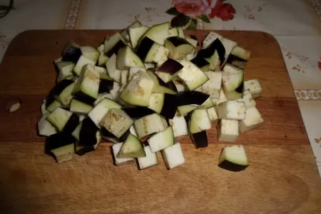 Салат с баклажаном и грибами: шаг 3