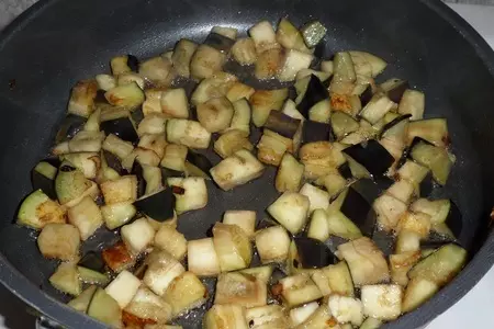 Салат с баклажаном и грибами: шаг 7