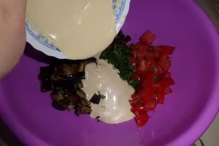 Салат с баклажаном и грибами: шаг 9