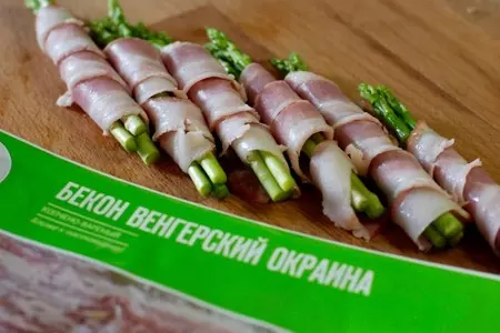 Салат со спаржей в беконе: шаг 2