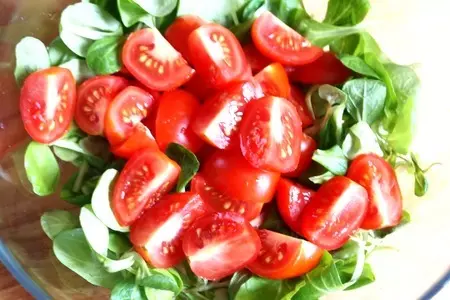 Салат с перепелиными яйцами и беконом: шаг 2