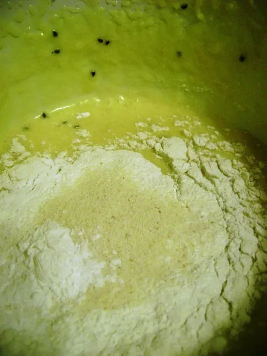 Мандарины в нежном тесте с хрустящей корочкой а-ля клафути: шаг 3