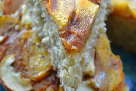 Яблочный пирог с хурмой и овсяными хлопьями: шаг 9