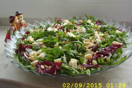 Салат с рукколой и перепелиными яйцами: шаг 4