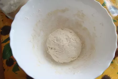 Пицца  с баклажанами, шампиньонами и двумя сырами: шаг 4