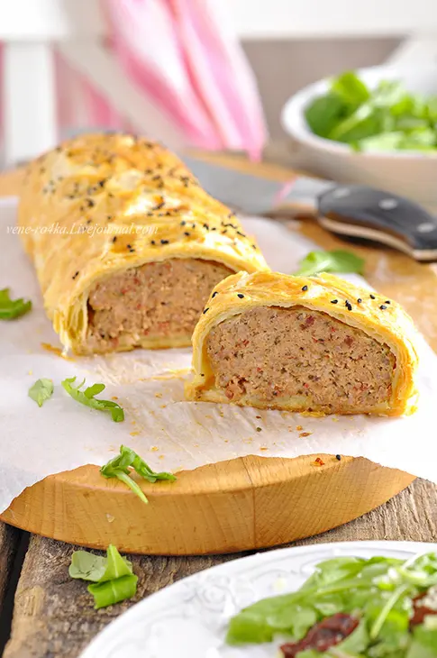 Мясной рулет «домашний» в слоёном тесте. тест-драйв с окраиной: шаг 6
