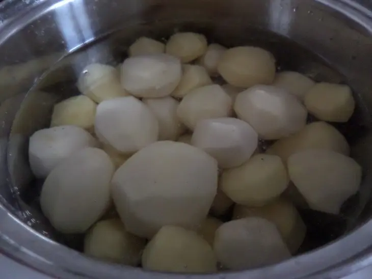Картофельно - гороховые зразы с мясом: шаг 4