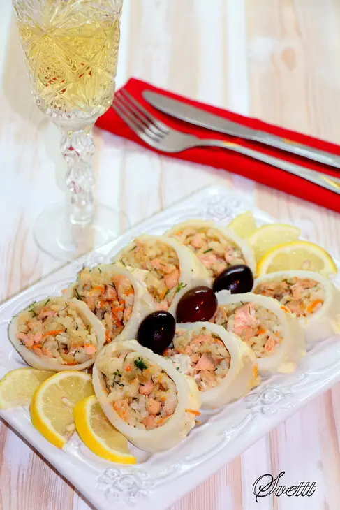 Кальмар фаршированный, запеченный под сырным соусом: шаг 9
