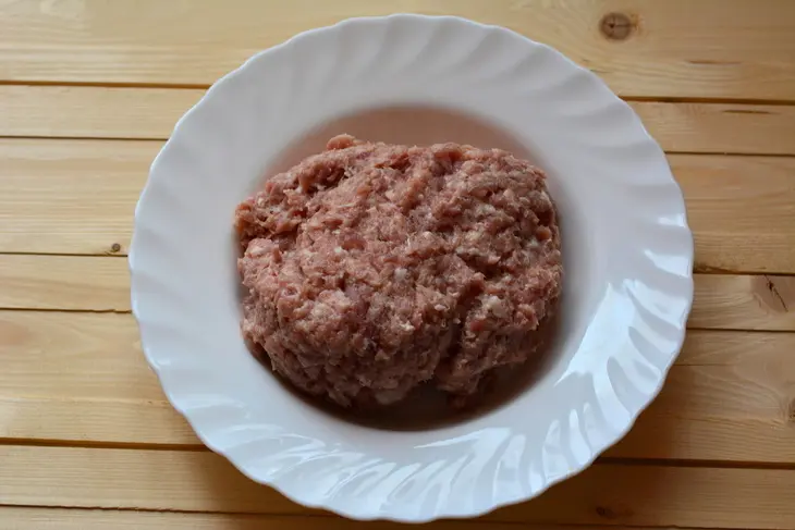 Макаронные гнезда с мясными шариками: шаг 2