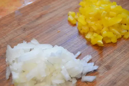 Салат с копченой курицей и питимом: шаг 3