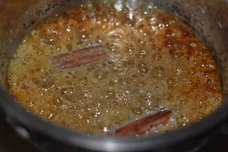Яблочный торт с карамельным баварским муссом с корицей: шаг 8