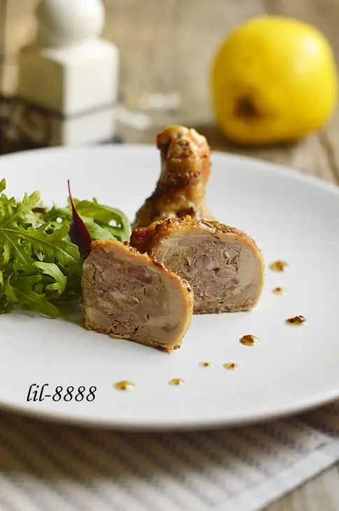 Куриные ножки фаршированные фаршем, беконом и айвой. тест-драйв с окраиной: шаг 6