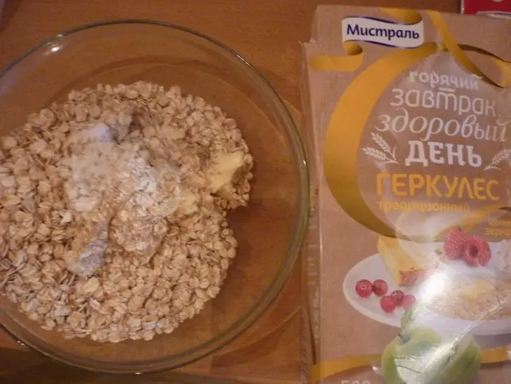 Творожный пирог с овсяными хлопьями и клюквой: шаг 1