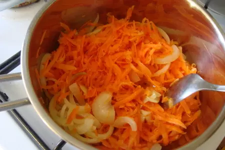 Курица с рисом и кукурузой в томате: шаг 4