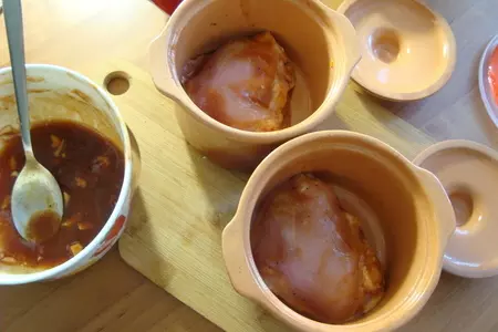 Курица с рисом и кукурузой в томате: шаг 7