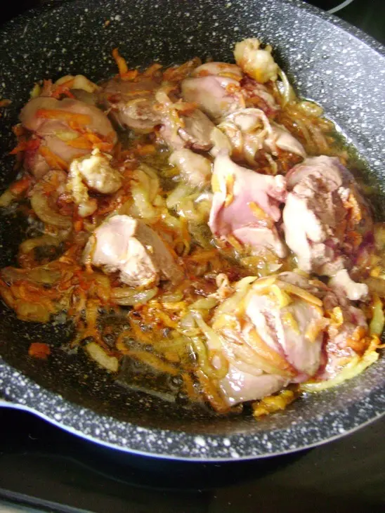 Паштет деликатесный со вкусом куриной печени «манка-обманка»: шаг 3