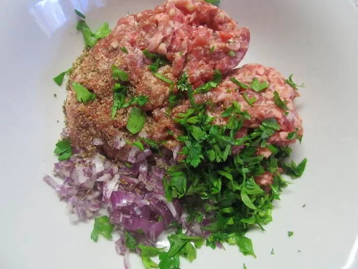 Спринг-роллы с мясом и кисло-сладким соусом: шаг 1