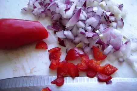 Пикантный салат с манго и копченой курицей. тест-драйв с "окраиной": шаг 2
