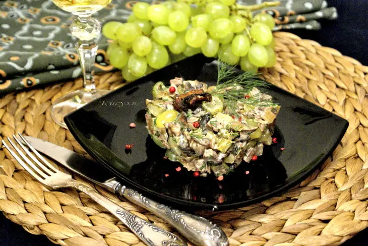 Салат с говядиной, шампиньонами и виноградом: шаг 7