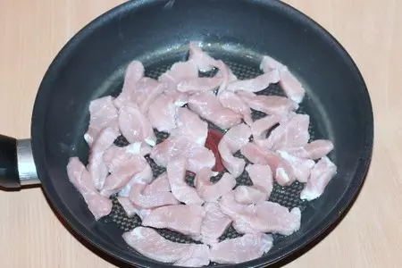 Запеченная тыква с мясом и картофелем: шаг 1