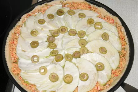 Пирог с крабовым мясом и кабачком.: шаг 5