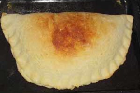Пирог с сыром и салями: шаг 8