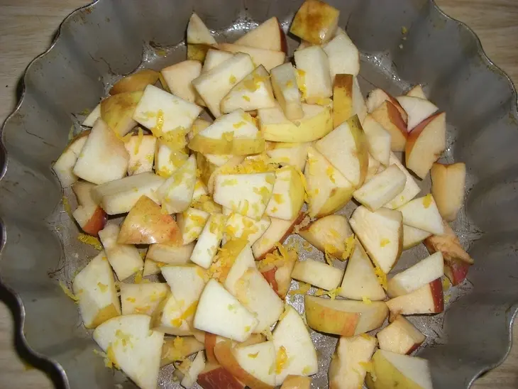 Шарлотка быстрая: шаг 1
