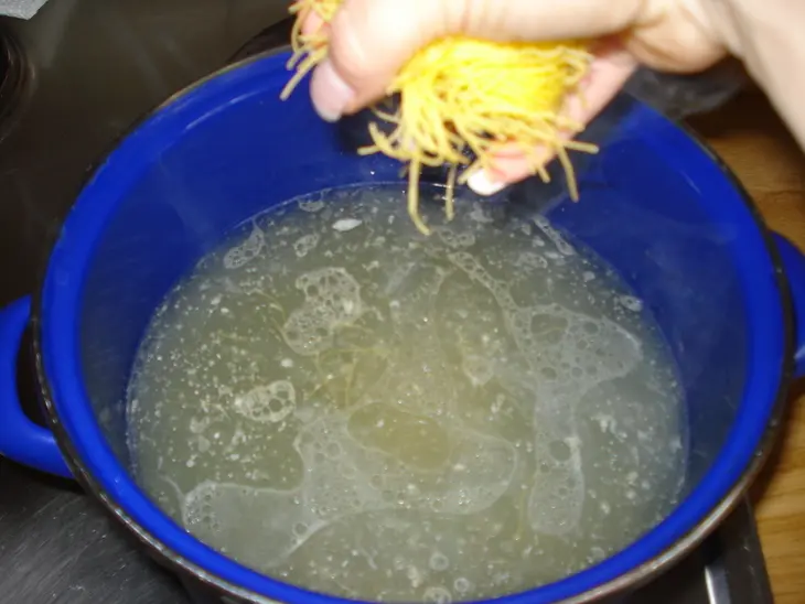 Суп лапша с овощами: шаг 2