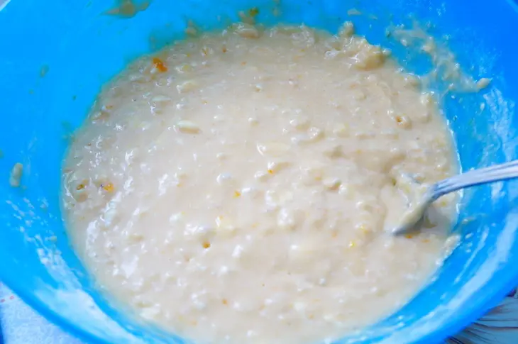 Пирог с яблоками и черникой: шаг 2