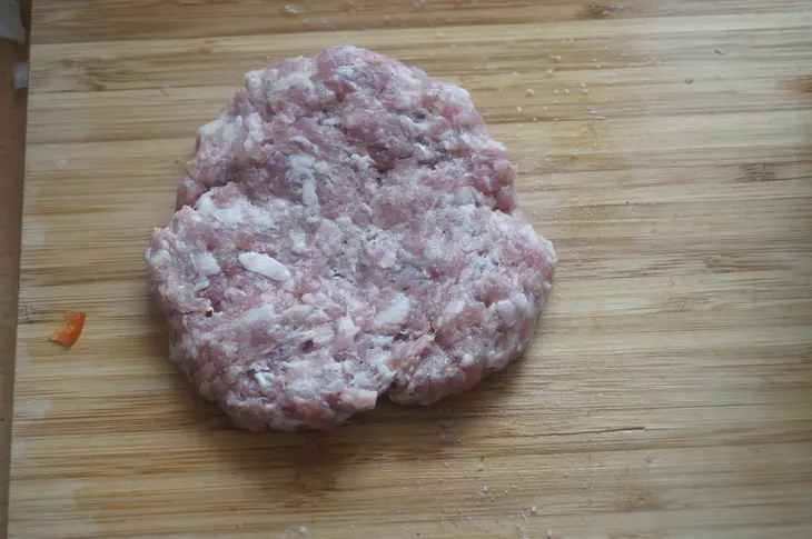 Мини-запеканки из фарша с овощами и грибами: шаг 5