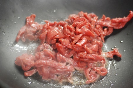 Гречневая лапша с говядиной и соусом тарияки. тест драйв с окраиной: шаг 2