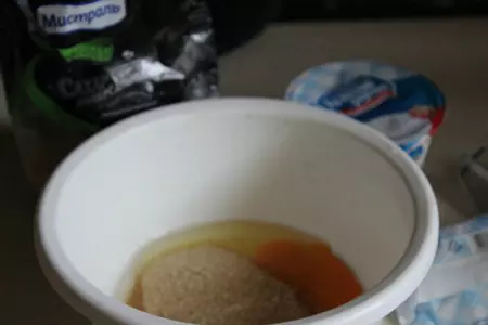 Песочный пирог с творогом и хурмой: шаг 8