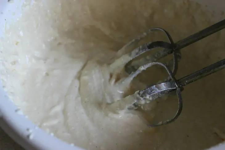 Песочный пирог с творогом и хурмой: шаг 11