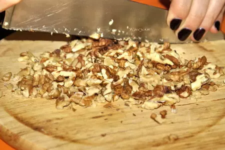 Брауни со сливочным сыром, орехами и вяленой вишней: шаг 2