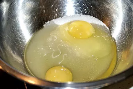 Брауни со сливочным сыром, орехами и вяленой вишней: шаг 4