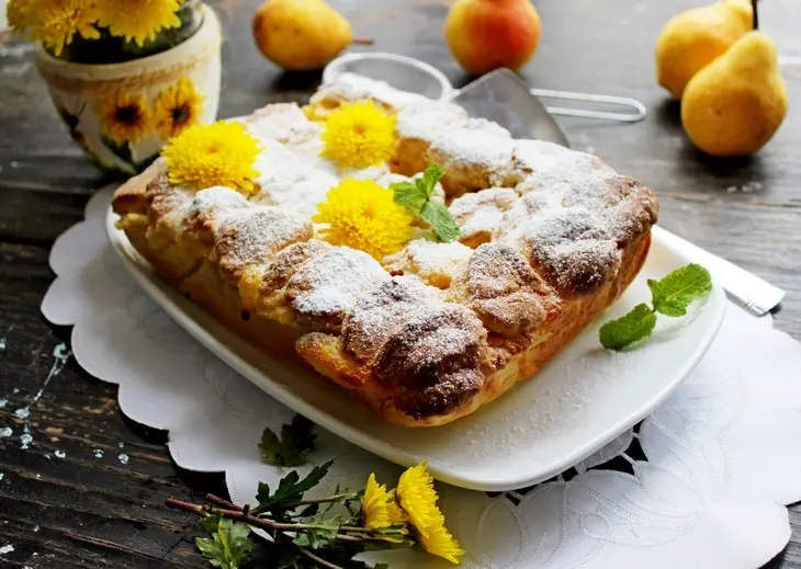 Творожной пирог с грушами и сметанной начинкой: шаг 12