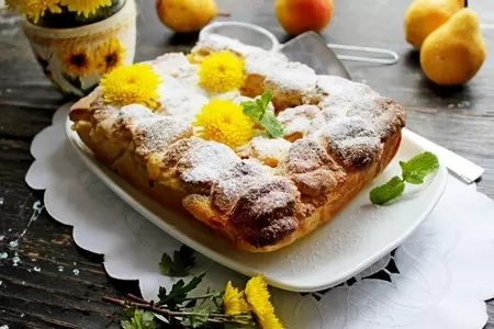 Творожной пирог с грушами и сметанной начинкой: шаг 12
