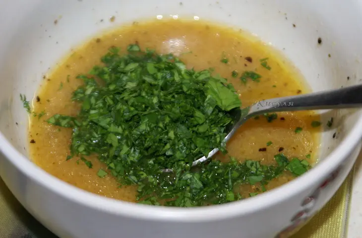 Салат с курицей, артишоками и сыром дорблю: шаг 3