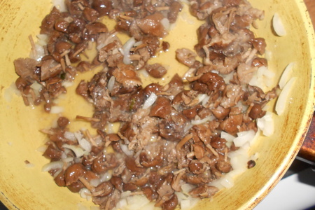 Пирожки с грибами и сыром: шаг 3