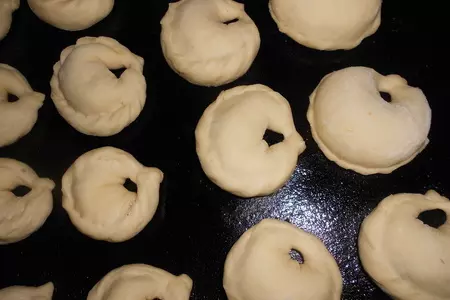Пирожки с грибами и сыром: шаг 7