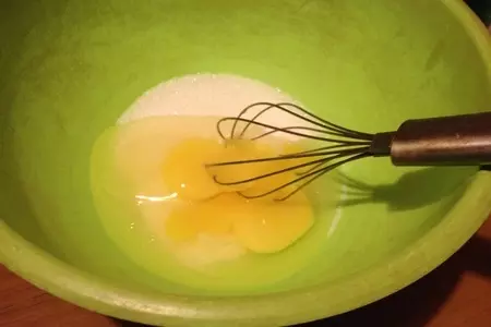 Яблочный кухен на белом вине: шаг 2
