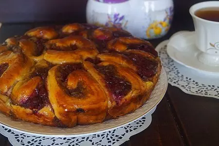 Пирог с вишней и шоколадным кремом под сахарным сиропом: шаг 9