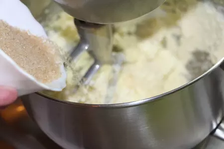 Творожный пирог с оливками на меду "земляничная поляна": шаг 4