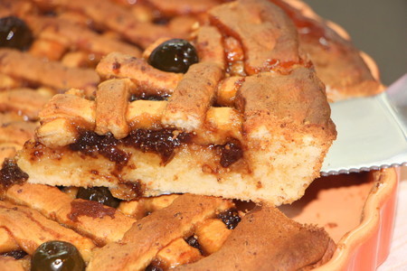 Творожный пирог с оливками на меду "земляничная поляна": шаг 9