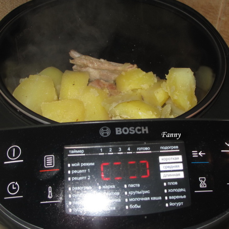 Картофель, тушеный со свиными ребрышками: шаг 5