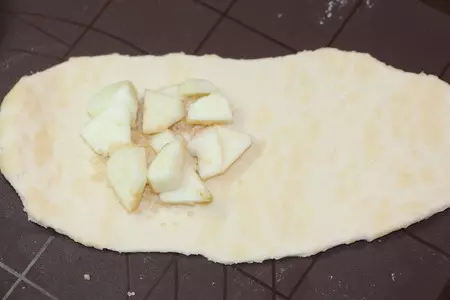 Бабулины пирожки с яблоками: шаг 5