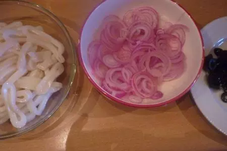 Пицца с кальмарами: шаг 3