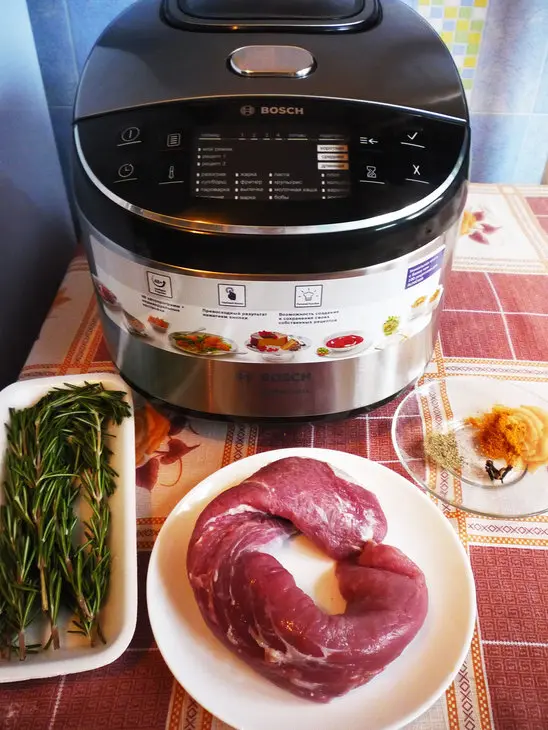 Свиная вырезка, тушеная в мультиварке: шаг 1